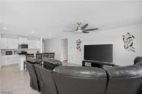 12075 Savanna Lakes Blvd, Lehigh Acres FL - photo 12 of 39