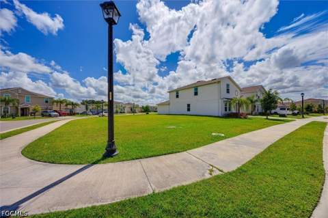 12075 Savanna Lakes Blvd, Lehigh Acres FL - photo 6 of 39