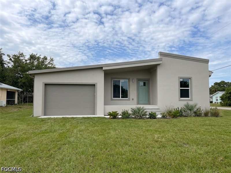3 bedroom SingleFamilyResidence at 2819 42nd St SW, Lehigh Acres, Lehigh Acres — photo 1