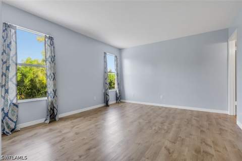 6085 Lake Front Dr, Fort Myers FL - photo 10 of 30