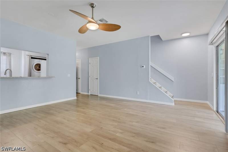 3 bedroom Townhouse at 6085 Lake Front Dr, Island Park Woods, Fort Myers — photo 4