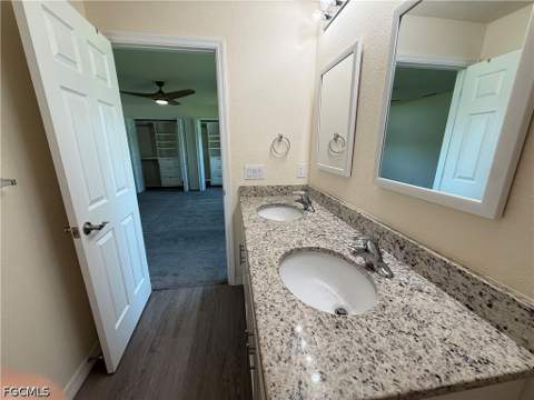 557 Oakshire Ln, Lehigh Acres FL - photo 21 of 36