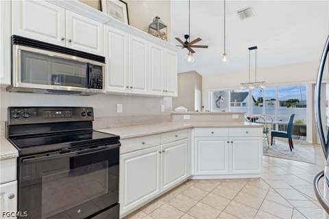 2658 SW 31st Ln, Cape Coral FL - photo 21 of 41