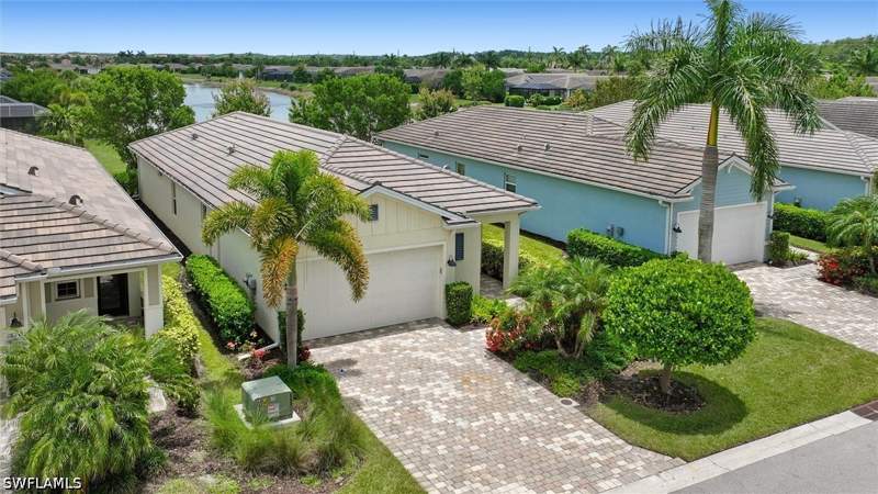 3 bedroom SingleFamilyResidence at 28269 Seasons Tide Ave, Seasons At Bonita, Bonita Springs — photo 3