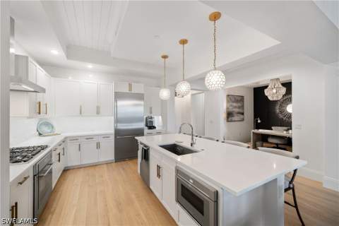 875 6th Ave S 304, Naples FL - photo 13 of 41