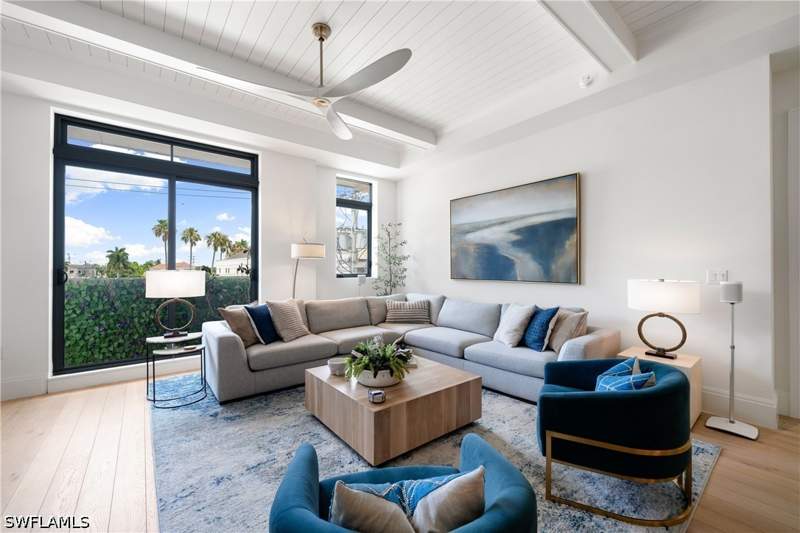 3 bedroom Condominium at 875 6th Ave S 304, Olde Naples, Naples — photo 5