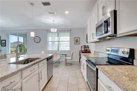 2122 Hamlin St, Naples FL - photo 16 of 30