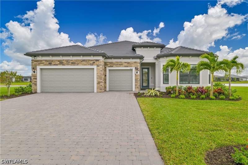 3 bedroom SingleFamilyResidence at 18236 Killinton CT, VERDANA VILLAGE, Estero — photo 2