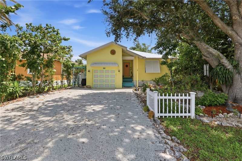 3 bedroom SingleFamilyResidence at 224 Benson St, Trail Acres, Naples — photo 1