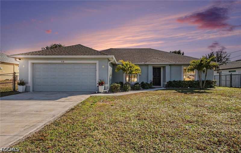 4 bedroom SingleFamilyResidence at 318 NW 4th St, Cape Coral, Cape Coral — photo 1