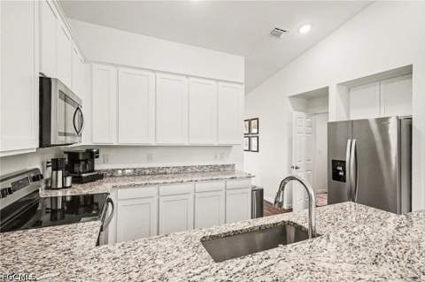 318 NW 4th St, Cape Coral FL - photo 13 of 37