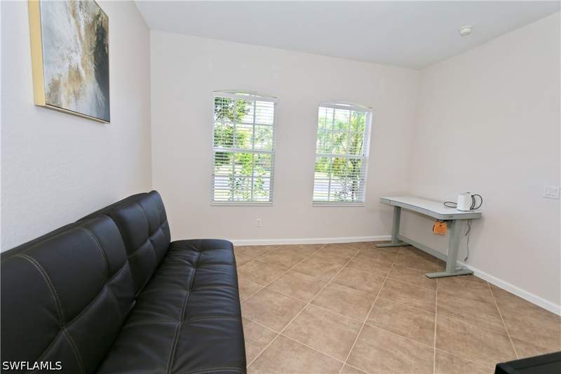 5 bedroom SingleFamilyResidence at 15578 Vallecas Ln, Delasol, Naples — photo 4