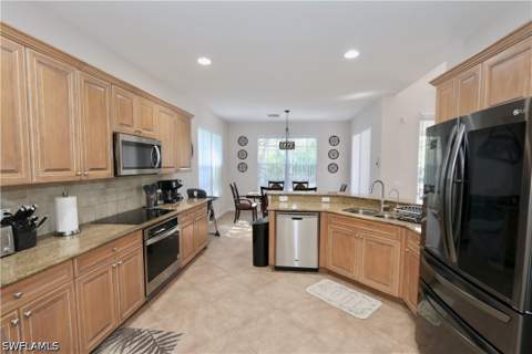 15578 Vallecas Ln, Naples FL - photo 9 of 31