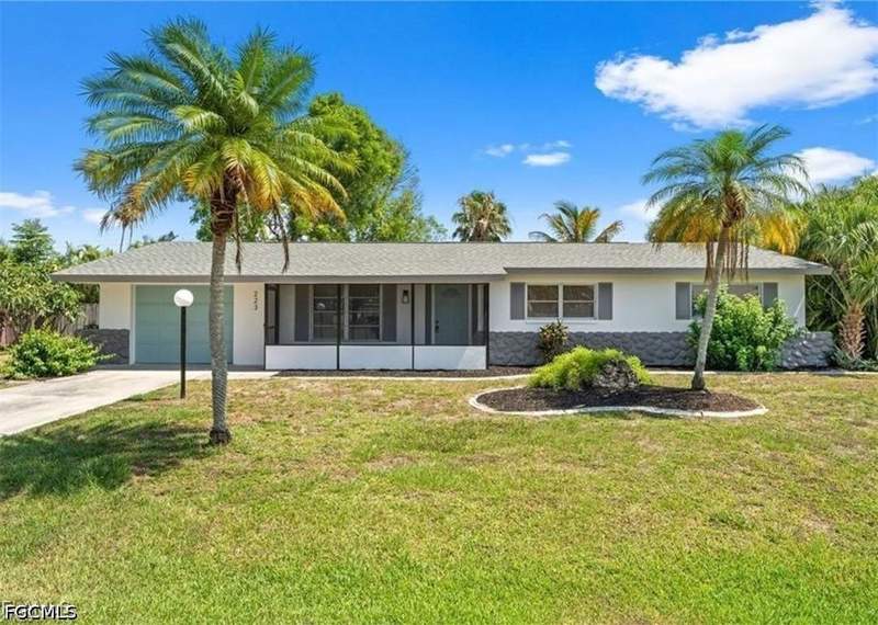 3 bedroom SingleFamilyResidence at 223 SE 45th St, Cape Coral, Cape Coral — photo 2