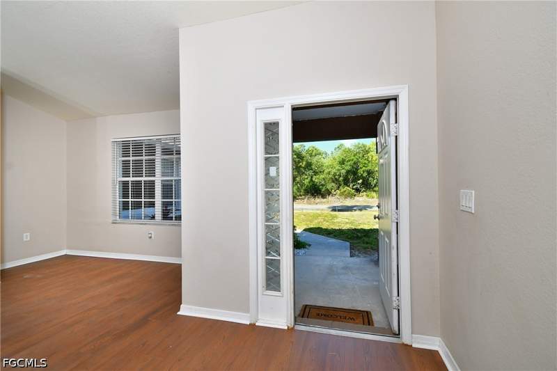 3 bedroom SingleFamilyResidence at 1708 Hibiscus Ave, Lehigh Acres, Lehigh Acres — photo 2
