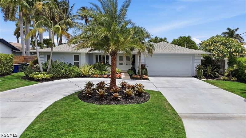 4 bedroom SingleFamilyResidence at 405 Prather Dr, McGregor Isles, Fort Myers — photo 1