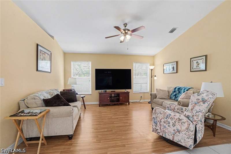 3 bedroom SingleFamilyResidence at 1714 SE 21st Ter, Cape Coral, Cape Coral — photo 4