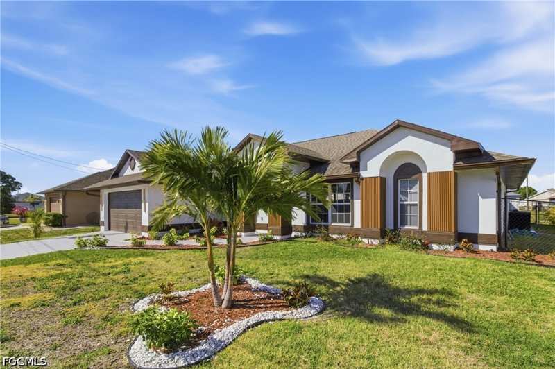 4 bedroom SingleFamilyResidence at 619 SW 26th Ter, Cape Coral, Cape Coral — photo 1