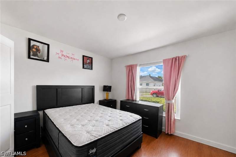 3 bedroom SingleFamilyResidence at 3001 SW 1st Pl, Cape Coral, Cape Coral — photo 5