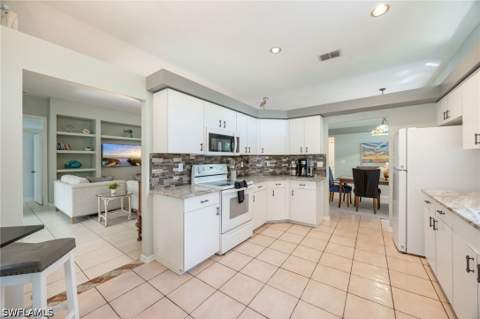 2656 River Reach Dr, Naples FL - photo 6 of 28