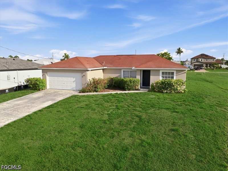 3 bedroom SingleFamilyResidence at 422 NW 11th Ter, Cape Coral, Cape Coral — photo 1