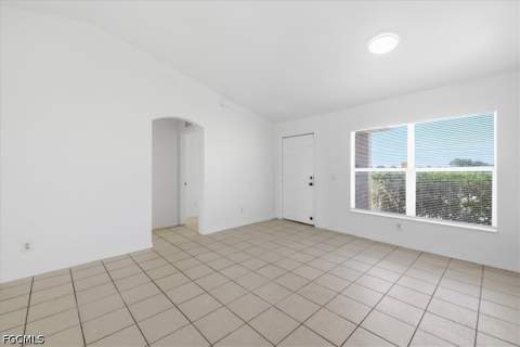 422 NW 11th Ter, Cape Coral FL - photo 10 of 25