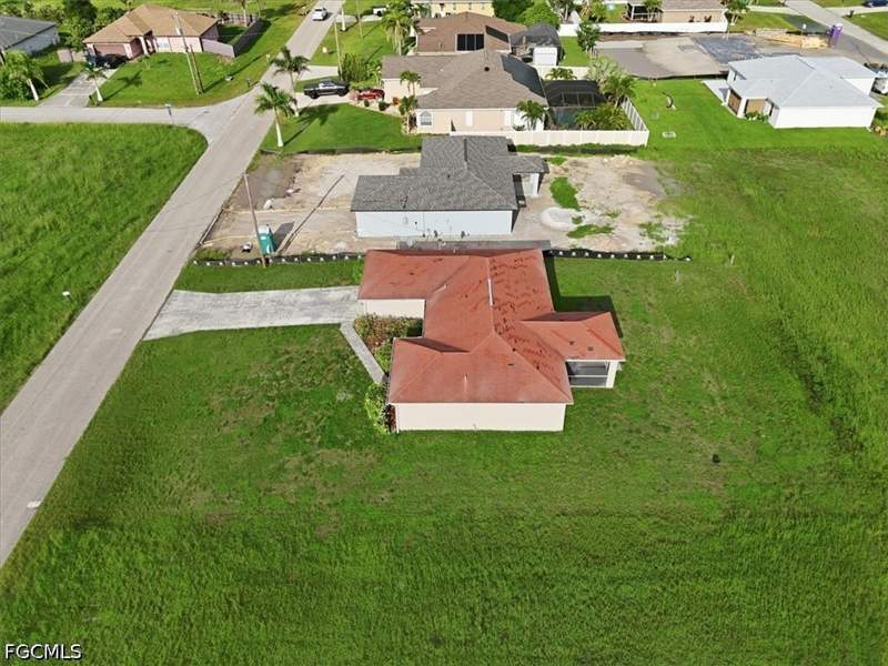 3 bedroom SingleFamilyResidence at 422 NW 11th Ter, Cape Coral, Cape Coral — photo 5