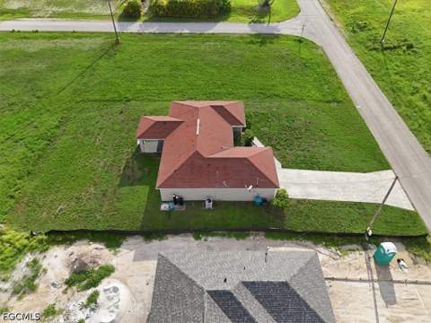 422 NW 11th Ter, Cape Coral FL - photo 7 of 25