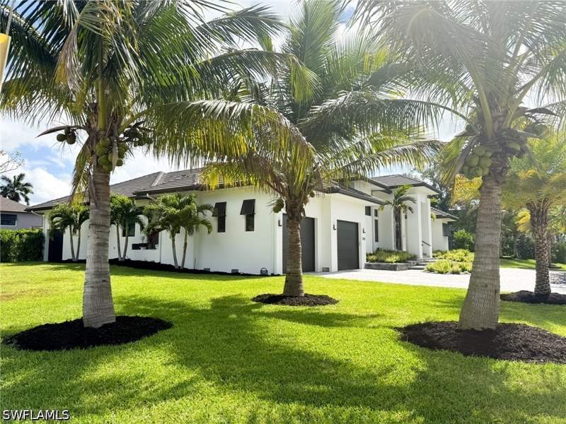 4 bedroom SingleFamilyResidence at 1702 Ludlow Rd, Marco Beach, Marco Island — photo 5