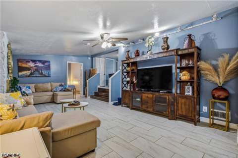 16200 Cathy Ct, Fort Myers FL - photo 6 of 34