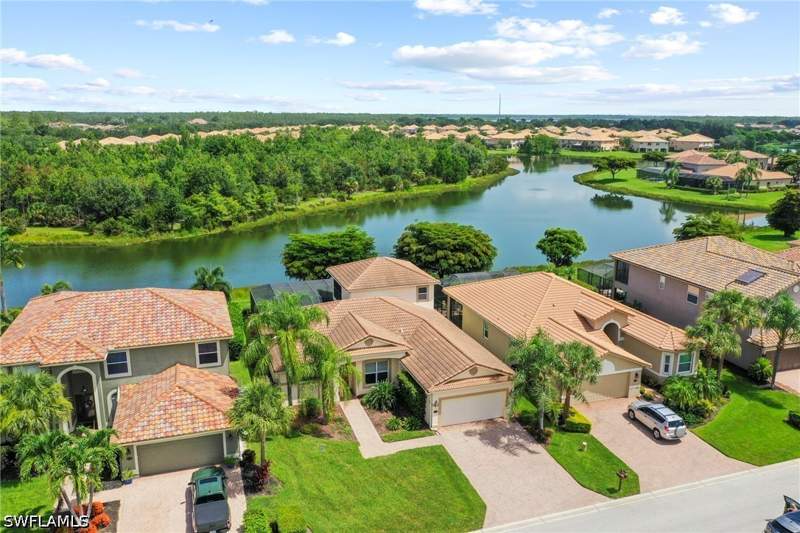 3 bedroom SingleFamilyResidence at 20480 Torre Del Lago St, Bella Terra, Estero — photo 2