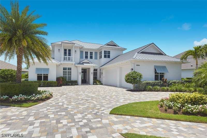 5 bedroom SingleFamilyResidence at 16764 Enclave Cir, The Enclave Of Distinction, Naples — photo 1