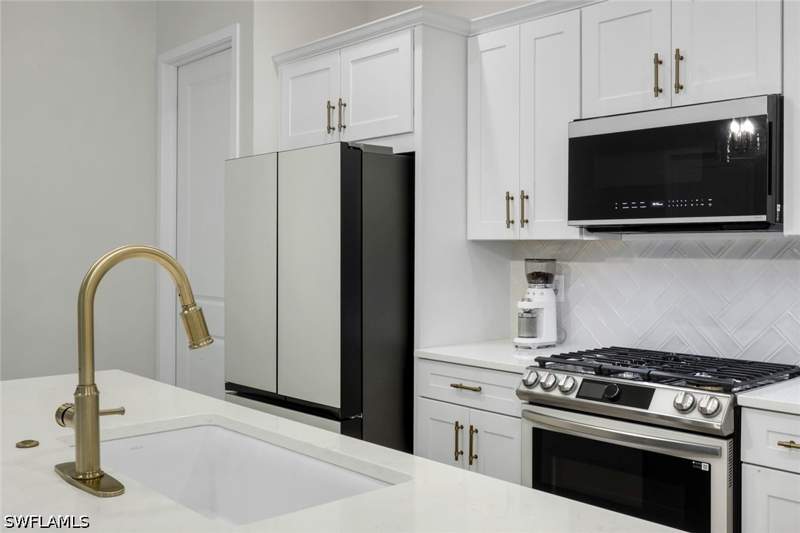 3 bedroom SingleFamilyResidence at 14788 Kingfisher Loop, Abaco Pointe, Naples — photo 2