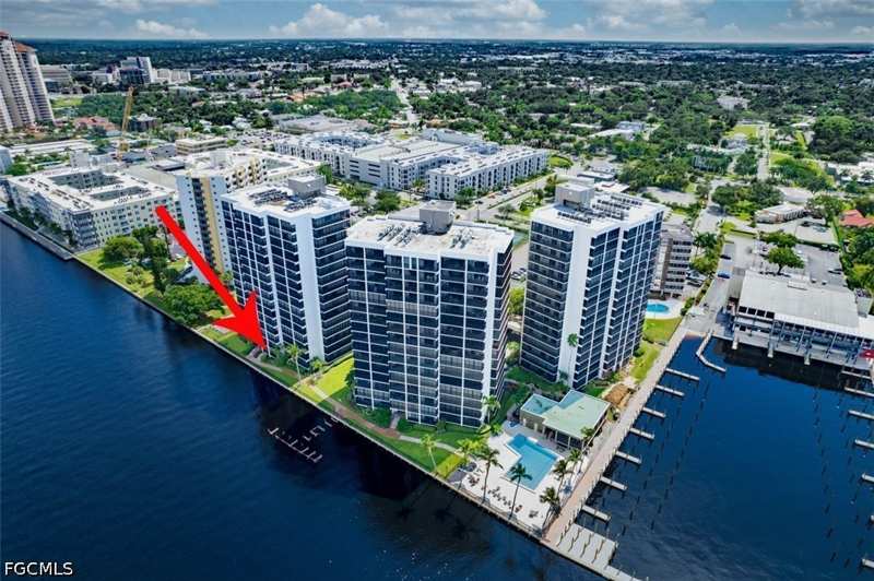 1 bedroom Condominium at 1900 Virginia Ave 102, Pointe Royale, Fort Myers — photo 1
