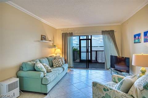 1900 Virginia Ave 102, Fort Myers FL - photo 12 of 41