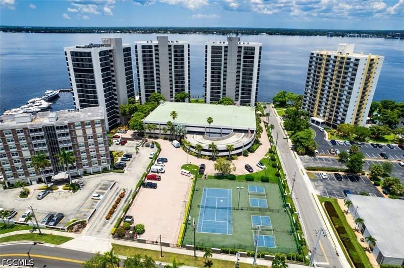 1 bedroom Condominium at 1900 Virginia Ave 102, Pointe Royale, Fort Myers — photo 2