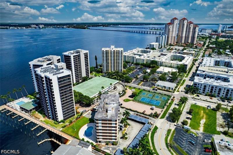 1 bedroom Condominium at 1900 Virginia Ave 102, Pointe Royale, Fort Myers — photo 3