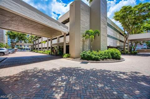 1900 Virginia Ave 102, Fort Myers FL - photo 7 of 41