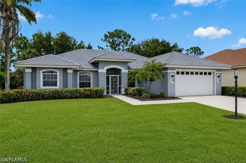 3 bedroom SingleFamilyResidence at 25020 Divot Dr, Sir Michaels Place, Bonita Springs — photo 2