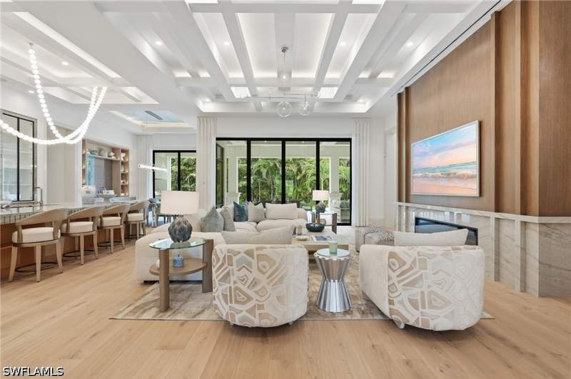 4 bedroom SingleFamilyResidence at 636 Fountainhead Ln, Park Shore, Naples — photo 5