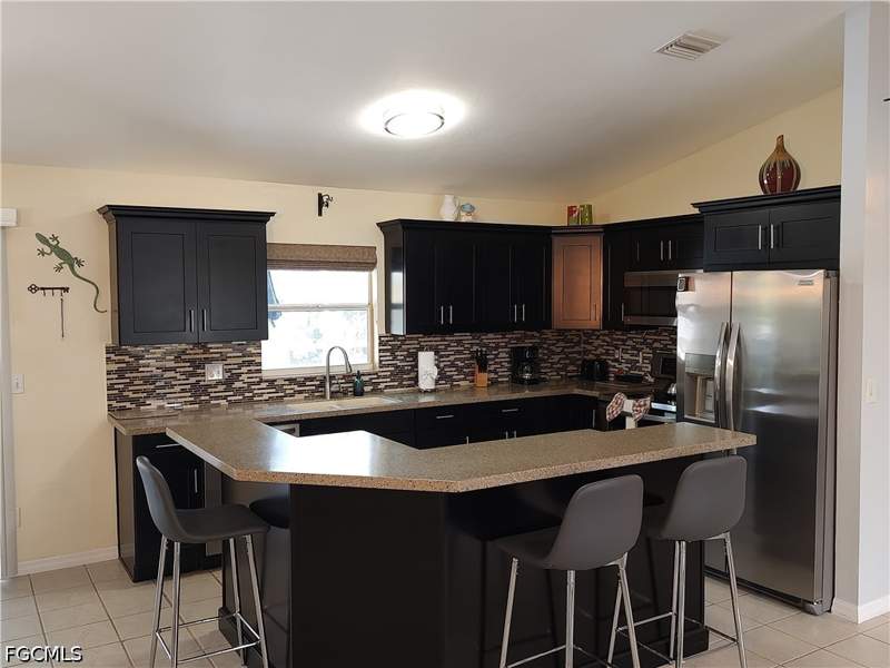 3 bedroom SingleFamilyResidence at 2919 SW 25th St, Cape Coral, Cape Coral — photo 3