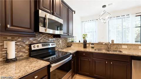 15286 Summit Place Cir 175, Naples FL - photo 16 of 44