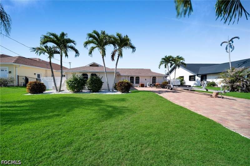 3 bedroom SingleFamilyResidence at 1220 SW 54th Ln, Cape Coral, Cape Coral — photo 5