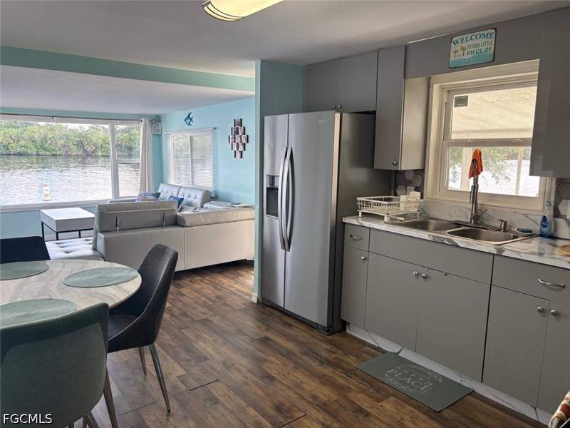 1 bedroom ManufacturedHome at 2012 S Olga Dr, Riverlawn Terrace, Fort Myers — photo 5