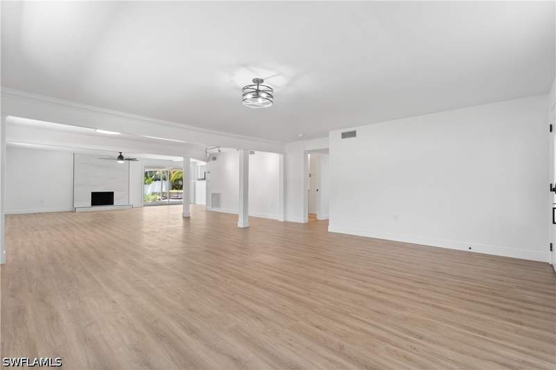 3 bedroom SingleFamilyResidence at 66 River Ct, Palm River Shores, Naples — photo 4