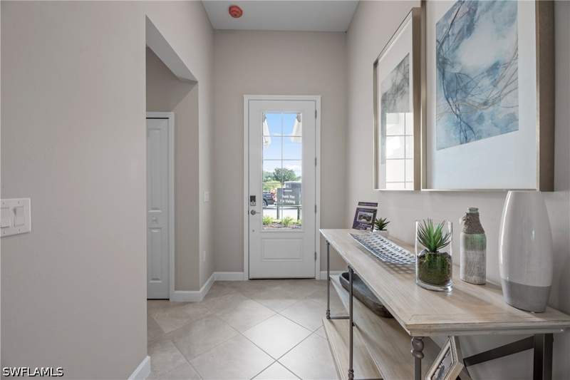 4 bedroom SingleFamilyResidence at 3171 Weston Manor Dr, Country Club, Alva — photo 2
