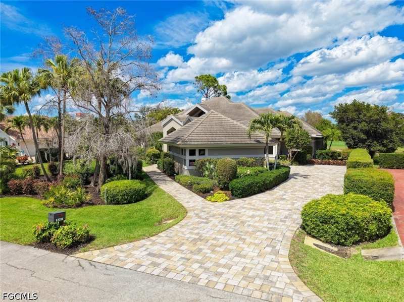 3 bedroom SingleFamilyResidence at 8301 Glenfinnan Cir, Fiddlesticks Country Club, Fort Myers — photo 1