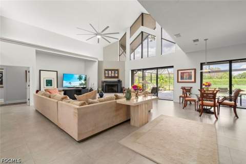 8301 Glenfinnan Cir, Fort Myers FL - photo 18 of 50