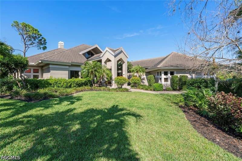 3 bedroom SingleFamilyResidence at 8301 Glenfinnan Cir, Fiddlesticks Country Club, Fort Myers — photo 2