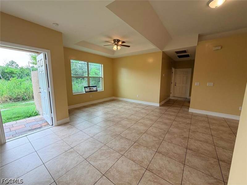 6 bedroom Attached at 4434 - 4436 29th St SW, Lehigh Acres, Lehigh Acres — photo 3